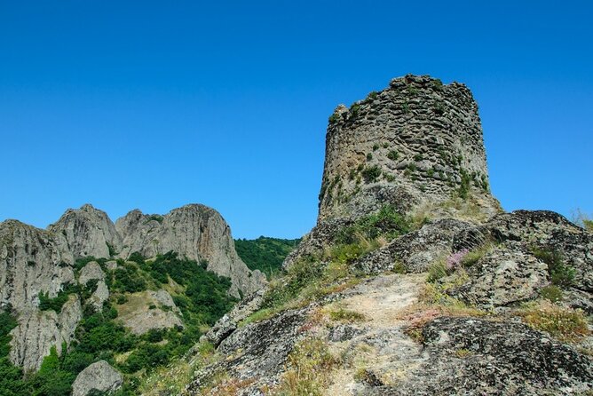 1 day hiking in Birtvisi Canyon from Tbilisi - Deda-tsikhe and the approach to Birtvisi Fortress