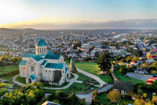 2-Day Kutaisi Tour: Caves, Canyons & Soviet Sanatoriums - Kutaisi Old Square and the first taste of the west