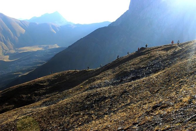 3-Day Hiking Group Tour in Kazbegi - Guesthouse nights and Georgian food