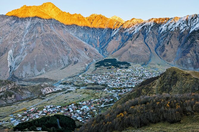 3-Day Hiking Group Tour in Kazbegi - Ananuri Castle and the road into the mountains
