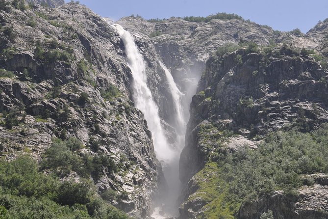 4-Day Svaneti Hiking Tour - Guesthouses, meals, and what the price covers