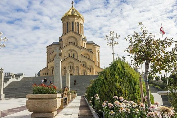 8-Day All About Georgia Tbilisi Guided Tour with Accommodation - Day 5: The Georgian Military Road and Gergeti Trinity