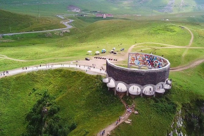 Adventure in Caucasus – Private Tour to Jinvali, Ananuri, Gudauri, Kazbegi - What private transport adds to a 12-hour day