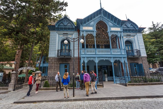 BORJOMI, RABATI & VARDZIA - Group Tour from Kutaisi - Who should book this Kutaisi day trip?