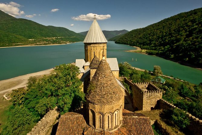 Caucasus mountains full day Private Tour Ananuri-Gudauri-Kazbegi - Gudauri and the Friendship Monument