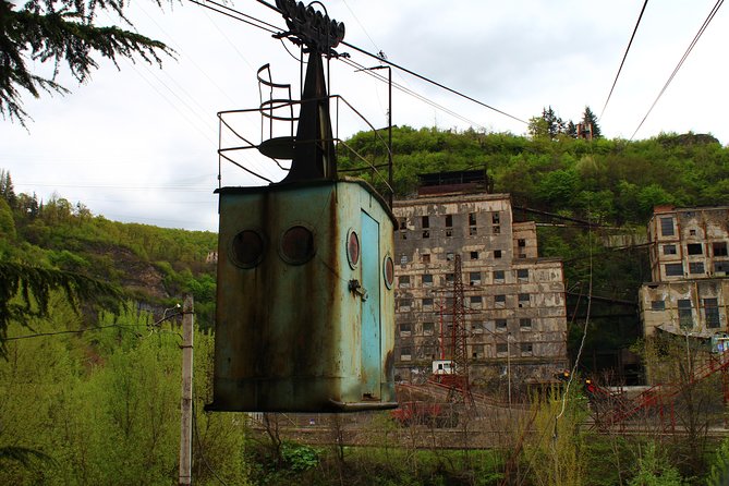 Chiatura. Soviet Past in the present. + Katskhi pillar - Why Chiatura is the real reason to go