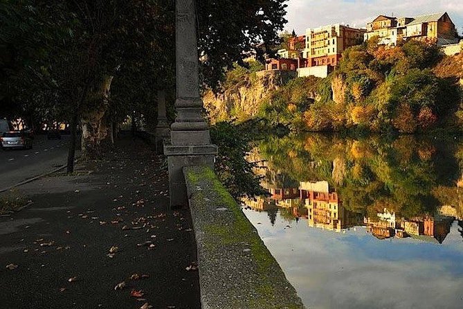 Classic Tbilisi Walking Tour - Climbing to the Lower and Upper Betlemi Churches