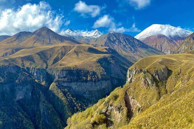 Day Trip to Kazbegi and Gudauri - Gudauri offers a brief taste of mountain life