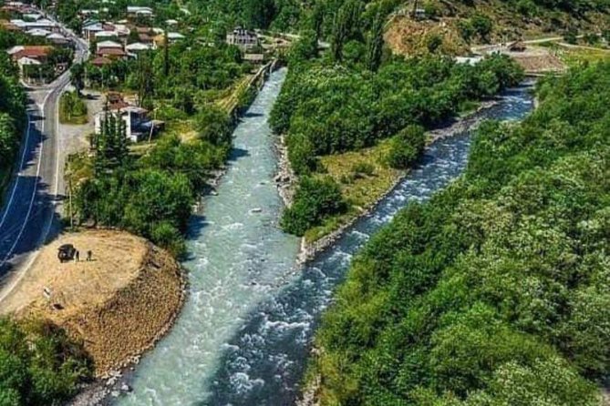 Full-Day Kazbegi - Stepantsminda, Gudauri Private Guided Tour - Lunch near Stepantsminda