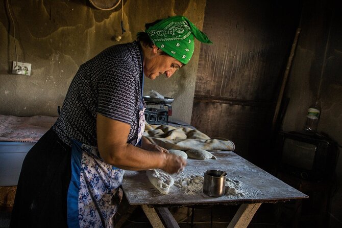Kakheti - Small wineries and family-cooked lunch • Private tour - Bodbe Monastery and a Quiet Final Stop