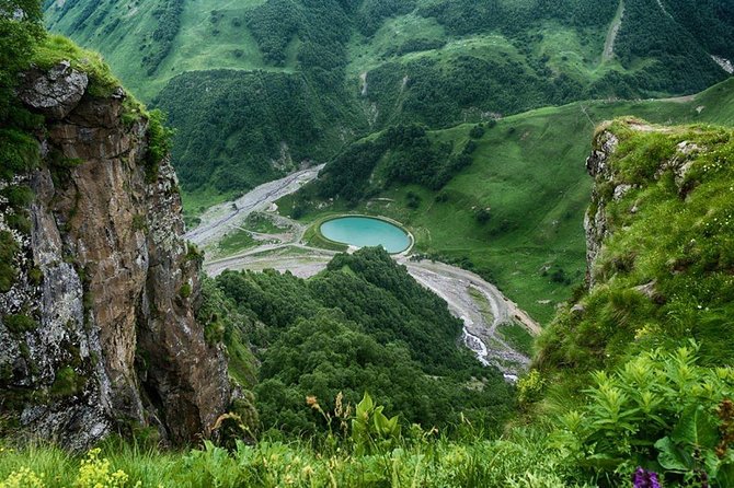 Kazbegi, Ananuri , Gudauri and Zhinvali (Group Tour) - Honey tasting, snacks, and a taste of Georgia