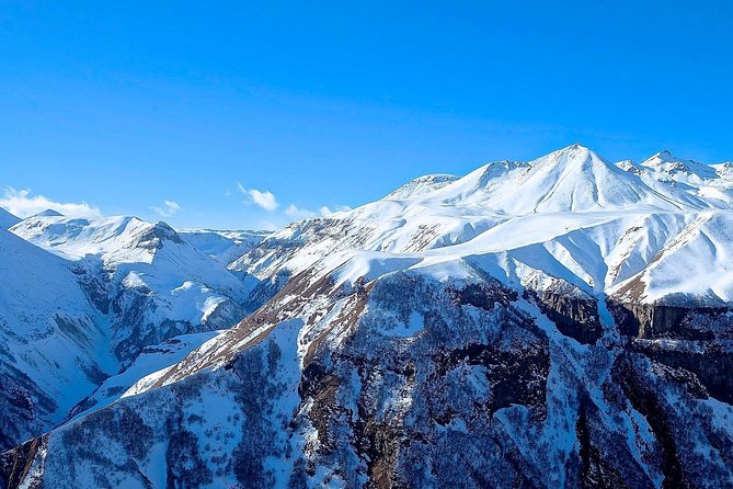 Kazbegi, Gergeti and Ananuri Full Day Tour from Tbilisi - Guide quality and the reliability question