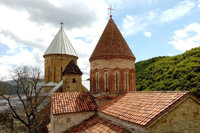 KAZBEGI & GUDAURI Day Tour from Kutaisi - Leaving Kutaisi at 7:00 am