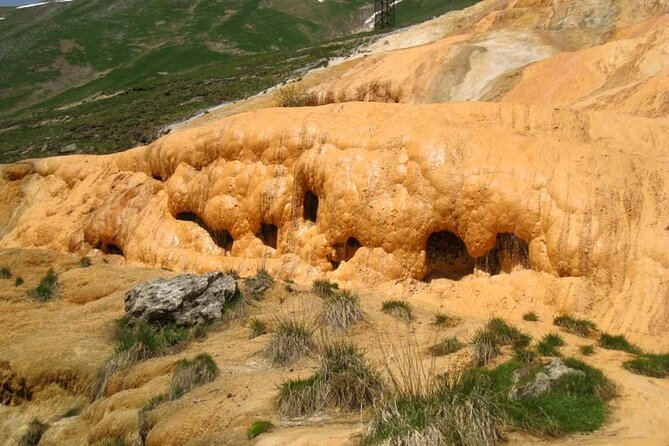 Kazbegi, Gudauri, Mtskheta & Ananuri Full Day Private Tour From Tbilisi - Ananuri combines a fortress with river views
