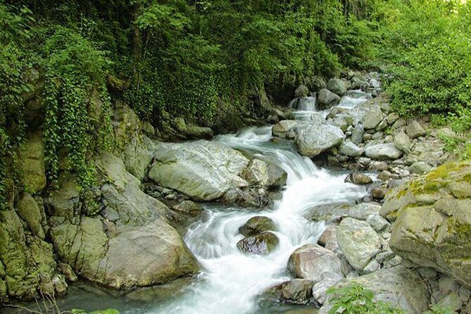 Lagodekhi - A day hiking from Tbilisi - Reaching the 40-meter Ninoskhevi Waterfall