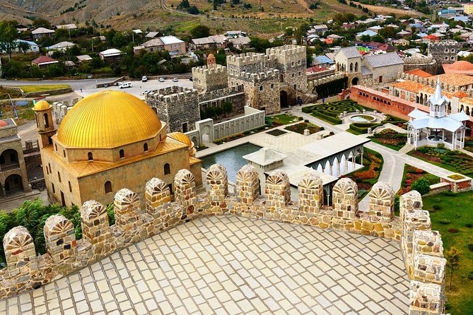 LEGENDARY PLACES OF GEORGIA: VARDZIA, BORJOMI, RABAT.( Group Tour) - The guide and language question