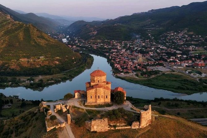 One-day tour in ancient Mtskheta, Gori and Uplistsikhe - Mtskheta and the story of Svetitskhoveli