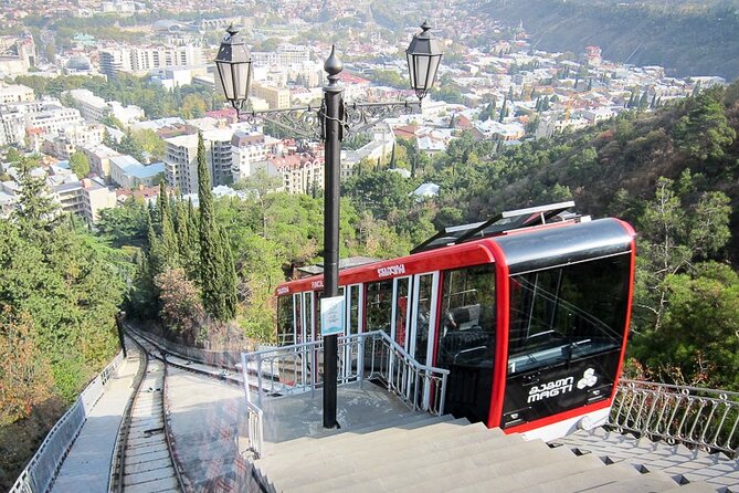 Panoramic city tour Tbilisi - Why the guide and driver matter on this route