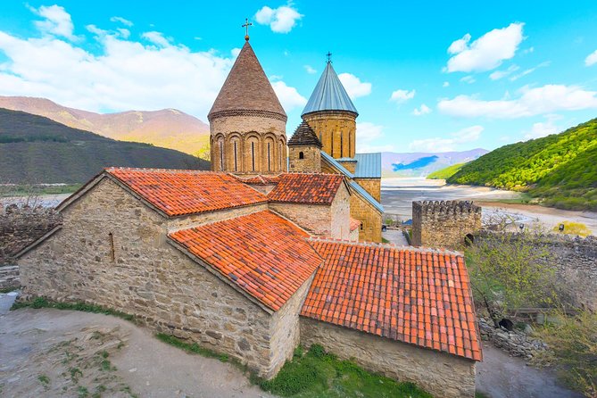 Private 3-Day Tours & Transfers from Tbilisi to Top Georgia Spots - The Georgian Military Highway to Kazbegi