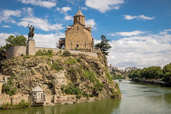 Private Day Tour - Old Town Tbilisi - Metekhi Church brings you back to the river