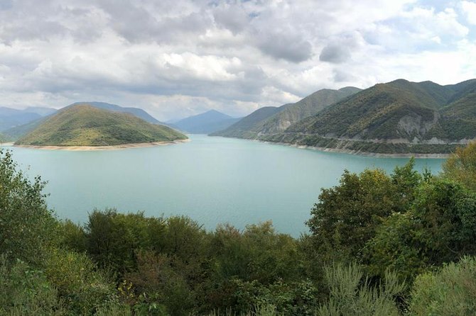 PRIVATE Day-Trip to Kazbegi (The most popular tour in Georgia) - Zhinvali Reservoir: a quick first view