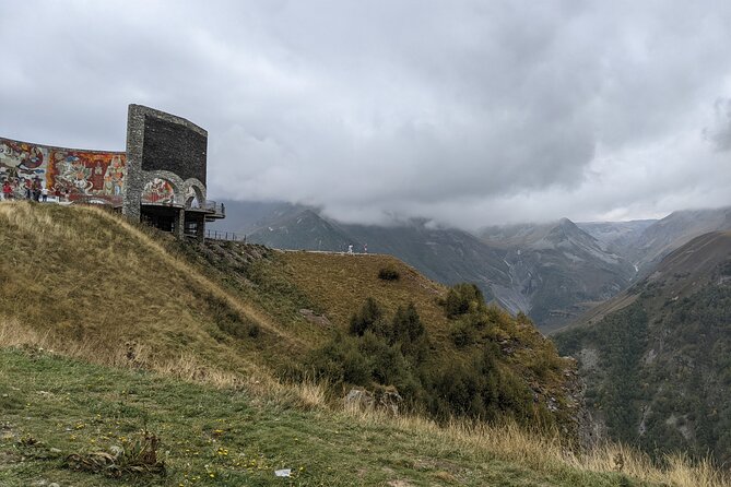 Private Full Day Trip to Kazbegi Mountains - Ananuri Fortress and the Aragvi River
