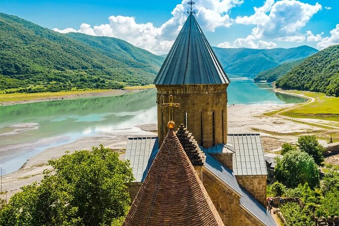 Private Tour from Tbilisi to Kazbegi and Gudauri - Zhinvali Reservoir: an easy first photo stop