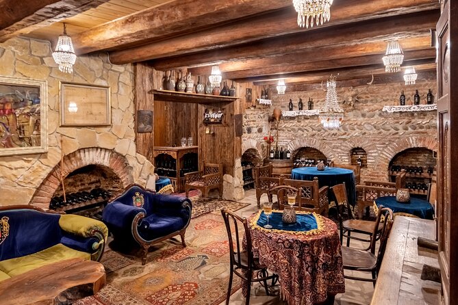 Private Wine Tasting in Prince Karalashvili Wine Cellar. Tbilisi - How the host explains Georgian winemaking