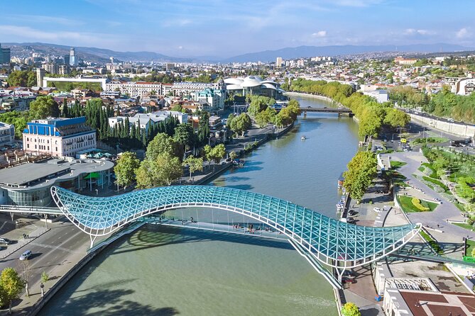Tbilisi City Tour with Street Photography - Starting at the Chronicles of Georgia