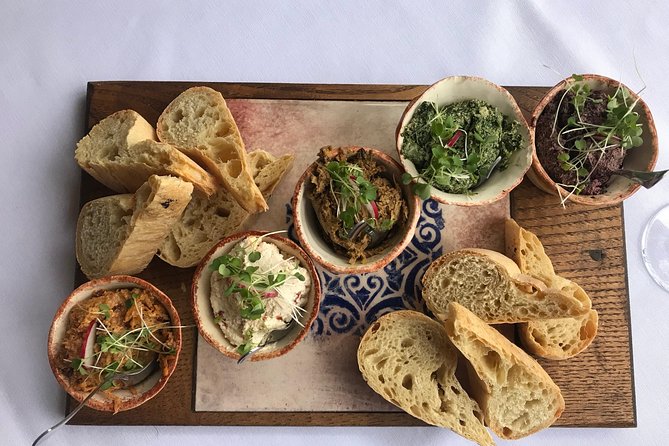 Tbilisi Private Food and Wine Tour with Lunch and Tastings - Natural wine and Georgian drinking culture