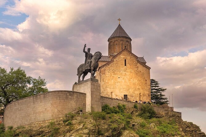 Walking City Tour in Tbilisi - Kartlis Deda and a symbol of Georgia